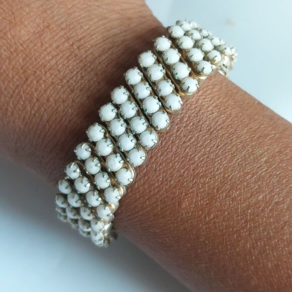 Vintage Made in Japan Prong Set White Plastic Rhinestone Expandable Bracelet - Picture 2 of 7